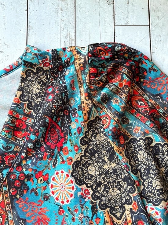 Ofeefan Teal Boho Jersey Knit Blouse Size Medium V-Neck 3/4 Sleeve Paisley Medal - Picture 4 of 6